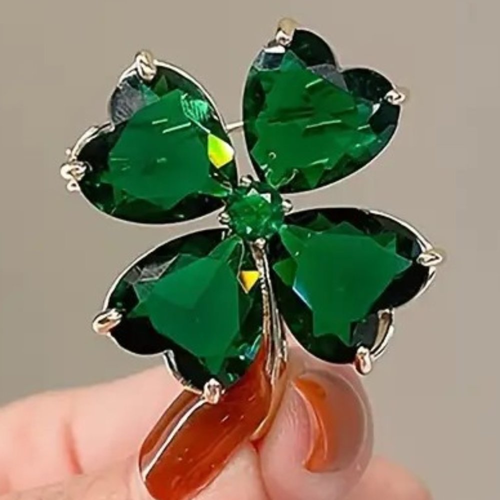 Brooch 4 leaf Clover St Patrick's Day Shamrock Pin Rhinestones Irish Lucky